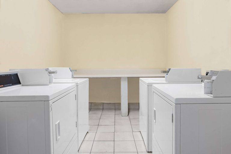Others 5, Days Inn by Wyndham Pensacola I-10, Escambia