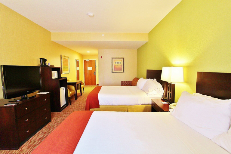 Bedroom 2, GreenTree Inn & Suites in Pinetop, Navajo