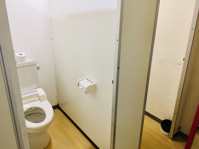 Bathroom 5, Guesthouse CamCam Okinawa - Hostel, Naha