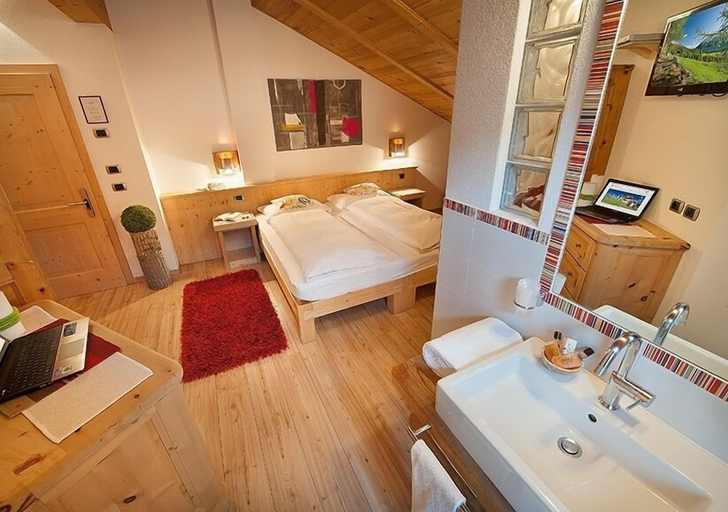 Bedroom 2, Hotel Alegra, Sondrio