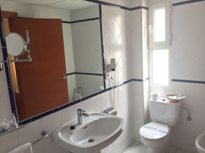 Bathroom 4, TRH Ciudad de Baeza, Jaén