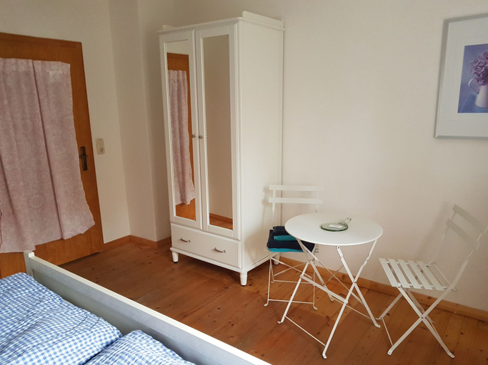 Bedroom 2, Martina's place, Weilheim-Schongau