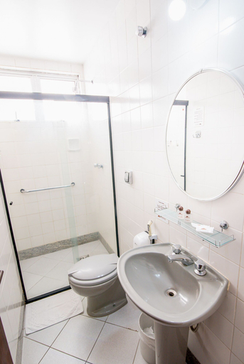 Bathroom 4, Serrano Residencial Hotel, Juiz de Fora