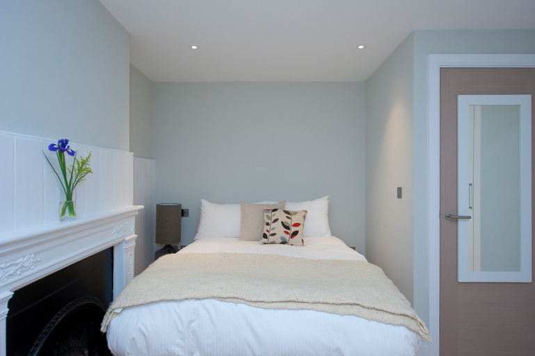 Bedroom 3, The London Agent Spitalfields, London
