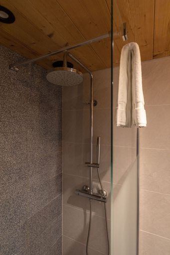 Bathroom 4, Base Camp Lodge Les 2 Alpes, Isère