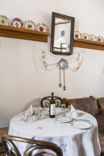 Food & Drinks, Casa La Perla, South Aegean
