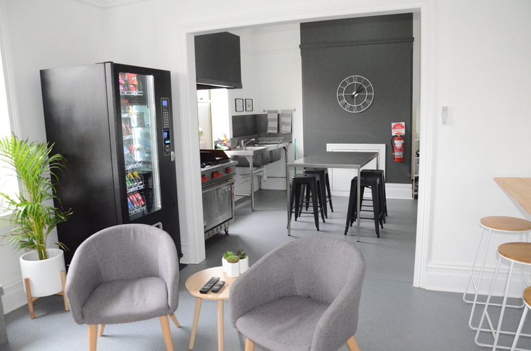 Food & Drinks 4, Manly Beach Guesthouse, Sydney