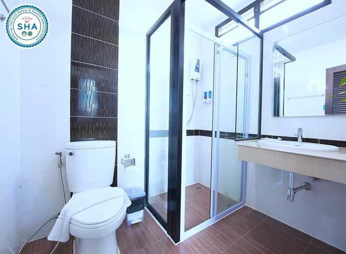Bathroom 3, Lee Hotel, Muang Surat Thani