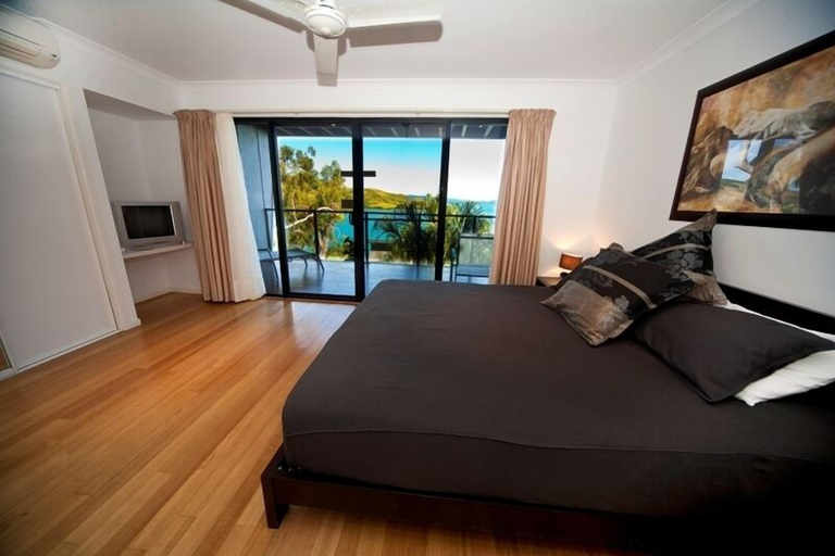Bedroom 2, Shorelines 2 on Hamilton Island, Whitsunday