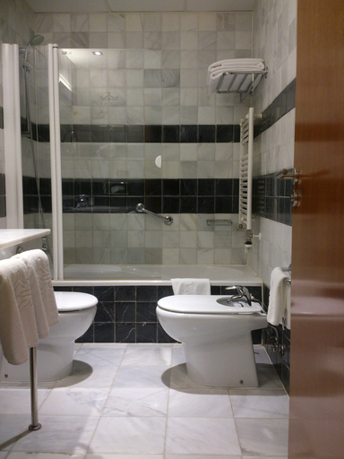 Bathroom 5, Parador de la Seu d'Urgell, Lleida