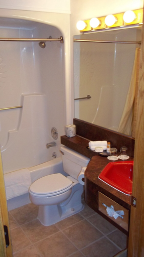 Bathroom 4, Dude Rancher Lodge, Yellowstone