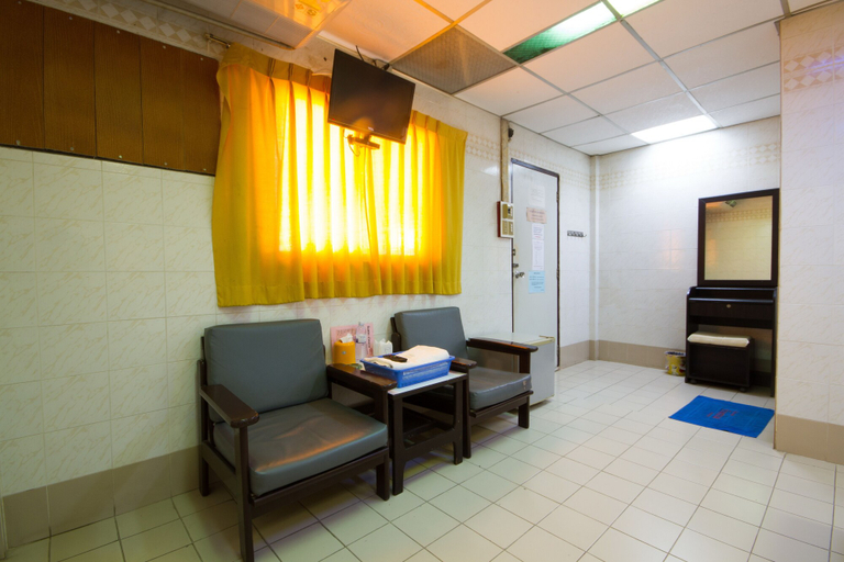 Others 4, Bualuang Angthong Hotel, Muang Ang Thong