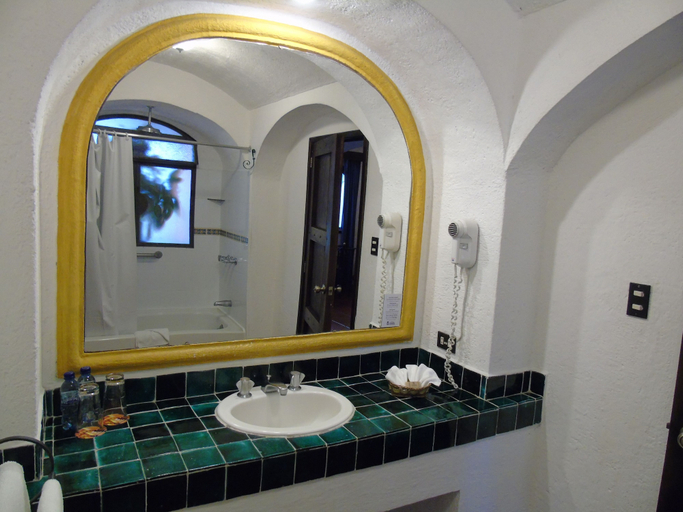 Bathroom 4, Villa Colonial, Antigua Guatemala