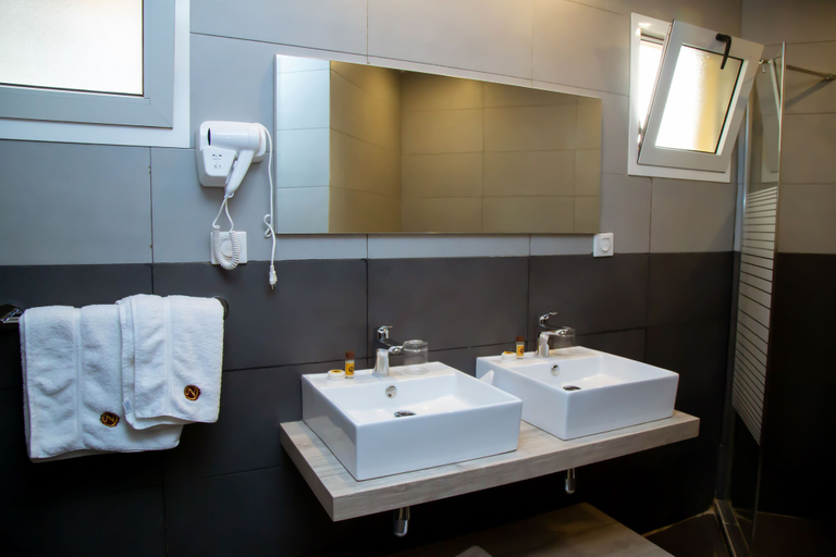 Bathroom 5, Le Ndiambour Hôtel et Résidence, Dakar