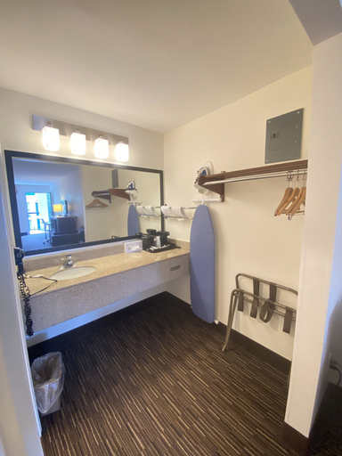 Bathroom 4, Garden State Inn, Atlantic
