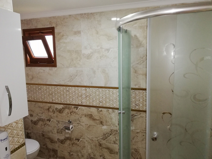 Bathroom 4, Pilav Dagi Yavuzyilmaz Tesisleri, Maçka