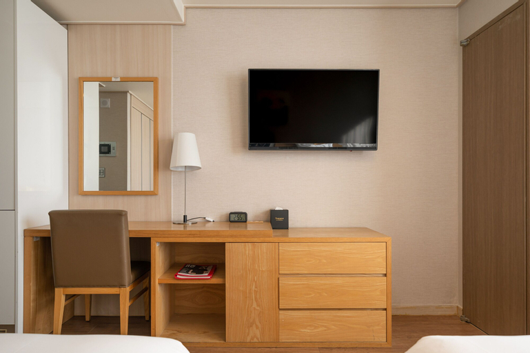 Bedroom 13
