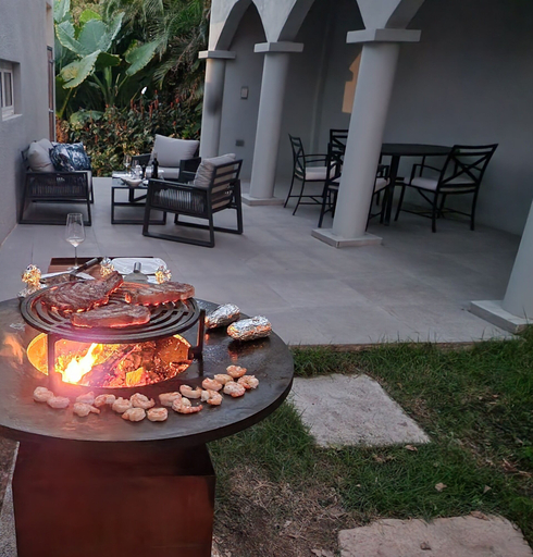 Food & Drinks 5, OASIS Apartments Simpson Bay