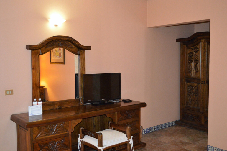 Others 5, Hotel Santa Helena Plaza, Del Centro