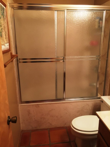 Bathroom 3, Cedars 9, Colfax