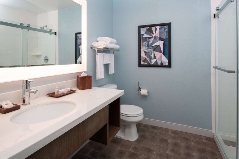 Bathroom 4, Best Western Premier Keizer/Salem Hotel, Marion