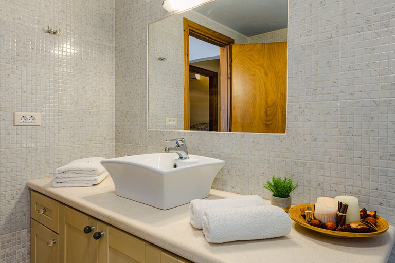 Bathroom 5, Kymaros Villas, Ionian Islands