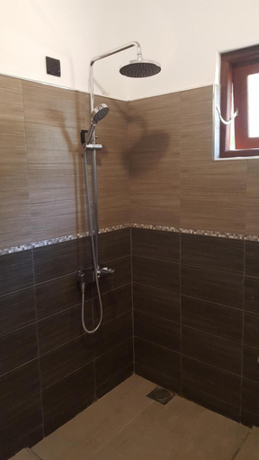 Bathroom 4, Ayubowan Resorts, Dambulla