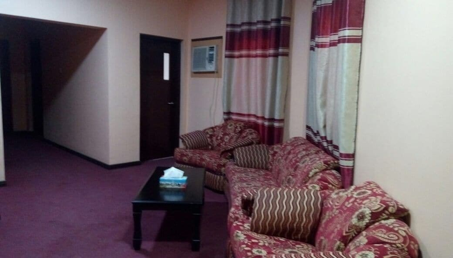 Others 4, Aston Hotel Suites, Bausher