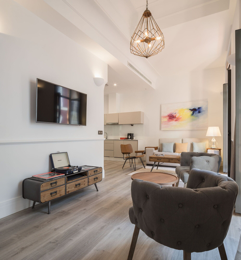 Others 5, Puerta Catedral Holiday Suites, Sevilla