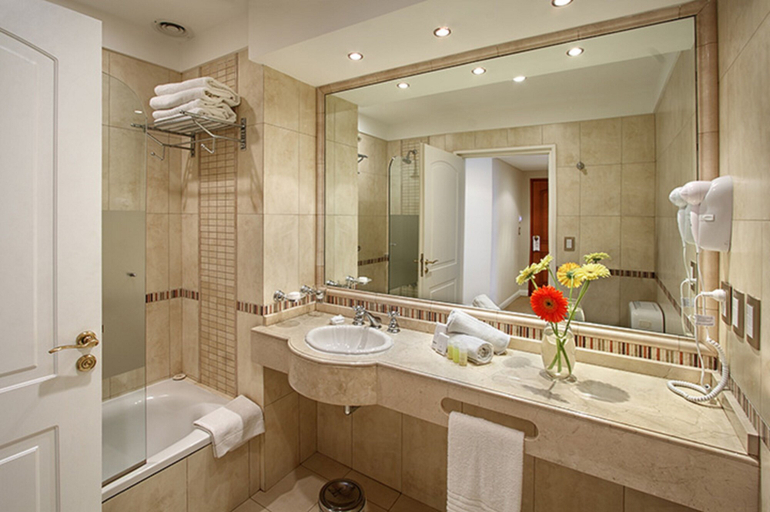 Bathroom 4, Hotel Intersur Recoleta, Distrito Federal