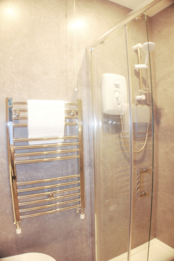 Bathroom 4, Barns Serviced Accommodation, South Ayrshire