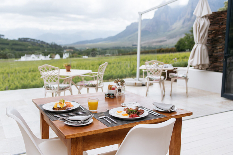 Food & Drinks 5, Banhoek Lodge, Cape Winelands