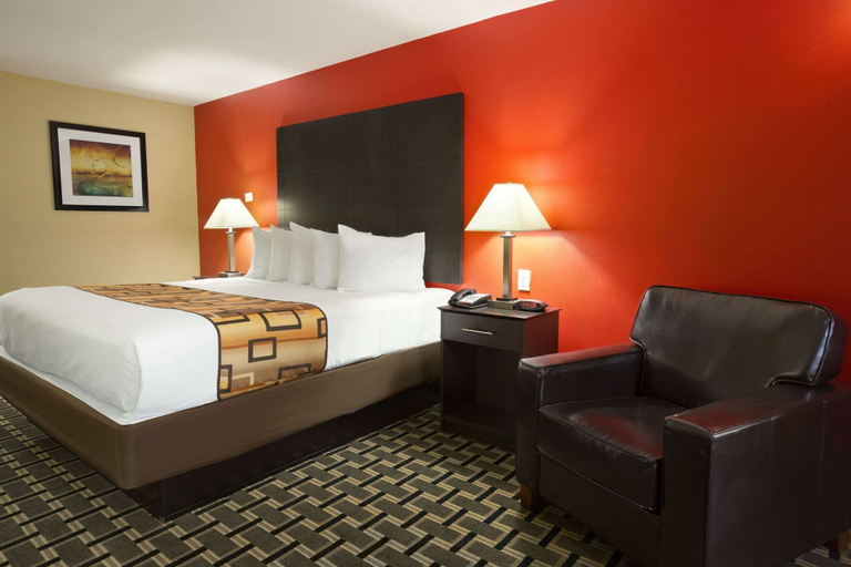 Bedroom 2, Days Inn by Wyndham Henryetta, Okmulgee