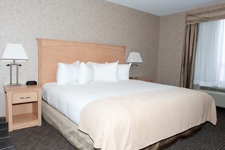 Bedroom 3, Paradise Inn & Suites Valleyview, Division No. 18