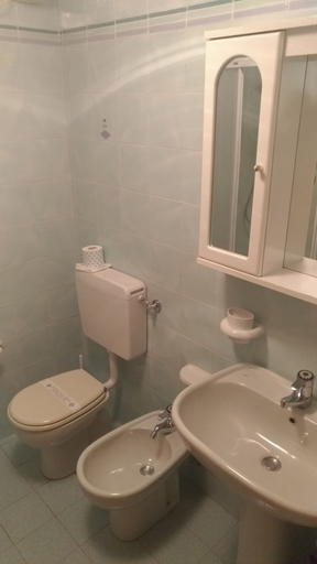 Bathroom 5, Hotel Ottoz Meublè, Aosta