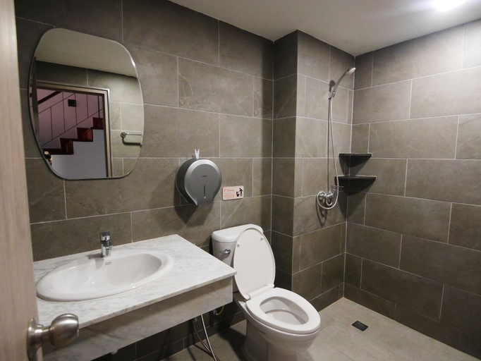 Bathroom 3, Ray Hostel, Muang Chiang Mai