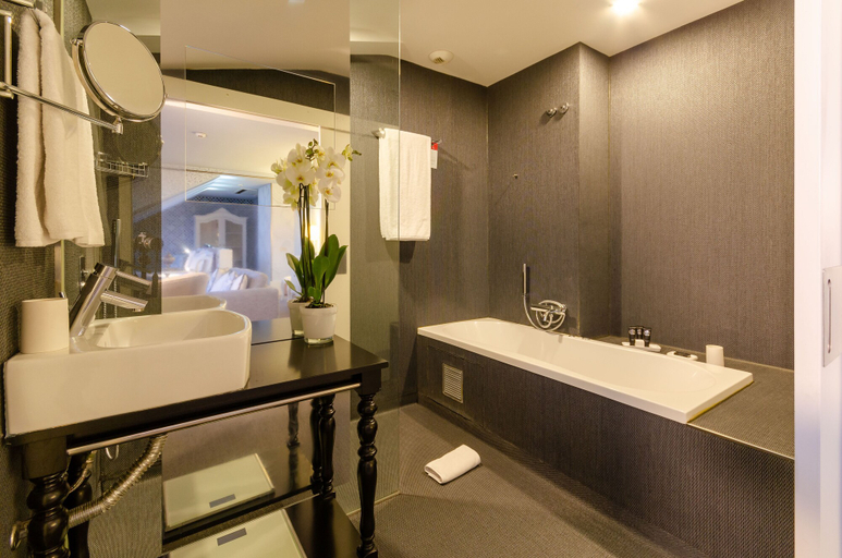 Bathroom 4, Lx Boutique Hotel, Lisbon