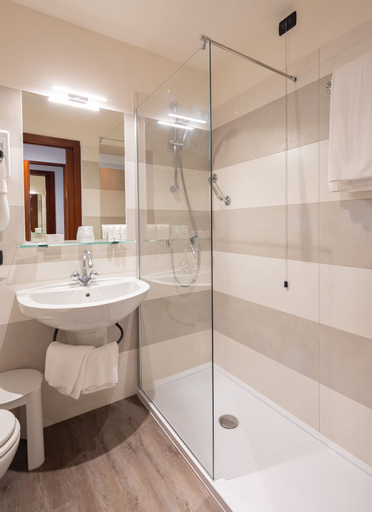 Bedroom 5, Hotel Laurin, Genova