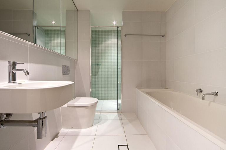 Bathroom 3, Accommodate Canberra - Trieste, Canberra
