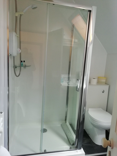 Bathroom 4, Argyle Guest House, Moray