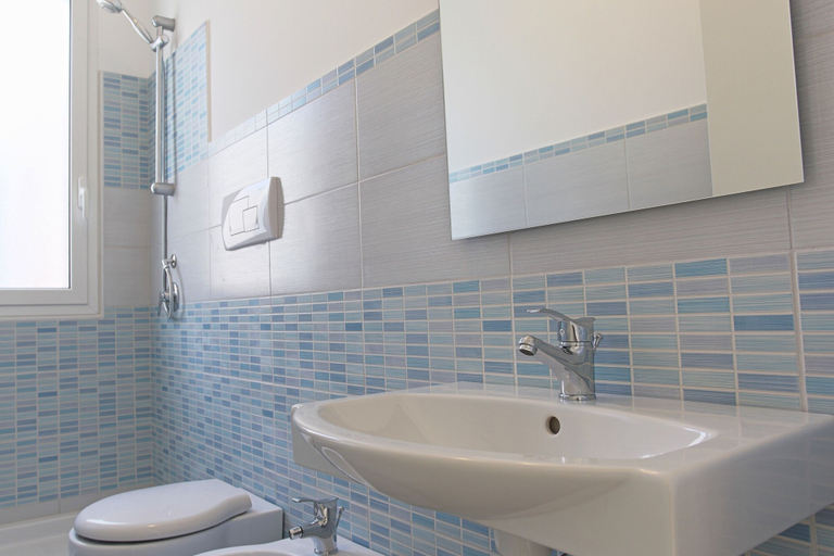 Bathroom 5, Scala Dei Turchi Resort, Agrigento