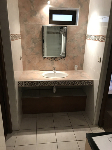 Bathroom 5, La Villa du Rhone, Ain
