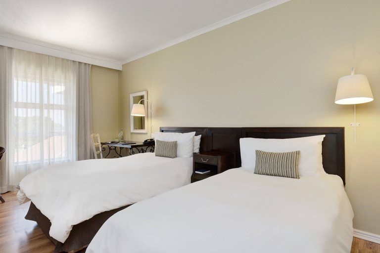 Bedroom 4, Protea Hotel by Marriott Mahikeng, Ngaka Modiri Molema