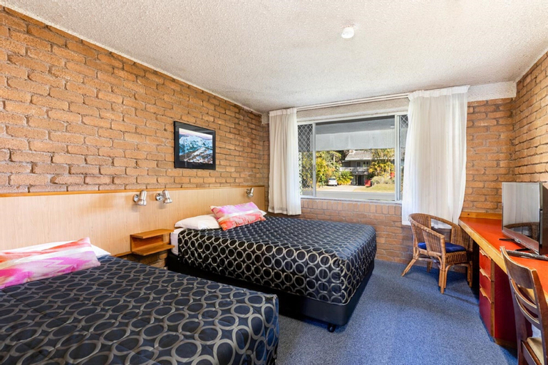 Bedroom 3, Aquajet Motel, Coffs Harbour - Pt A