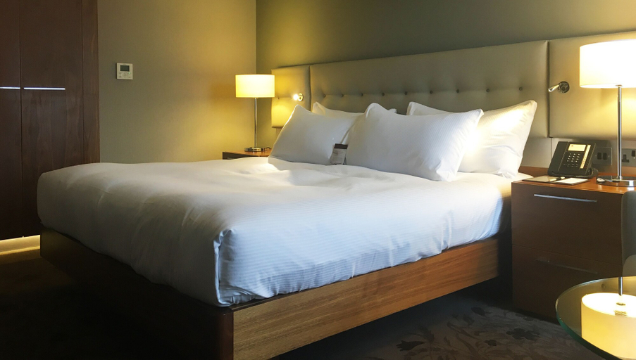 Bedroom 2, DoubleTree by Hilton Lincoln, Lincolnshire