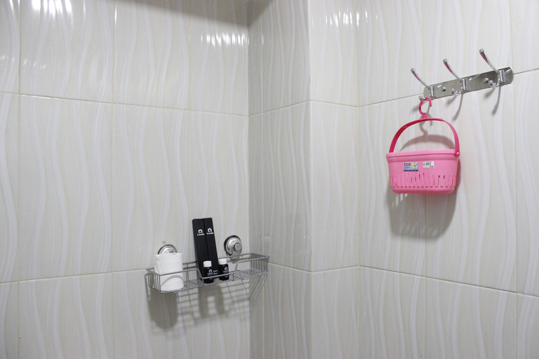 Bathroom 4, Minimalist Studio Gateway Ahmad Yani, Bandung