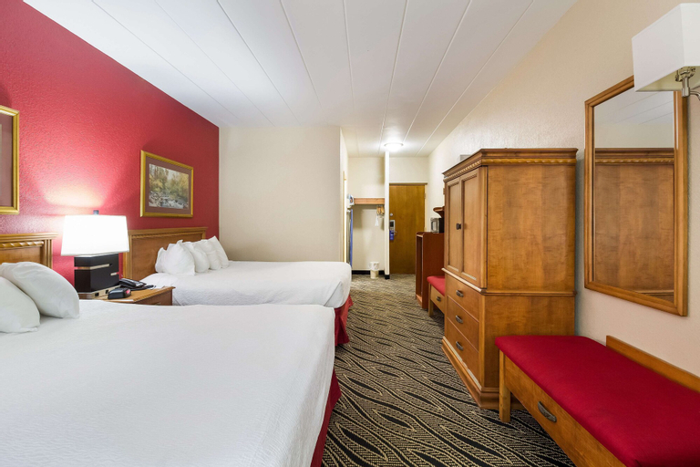 Bedroom 3, Best Western Braddock Inn, Allegany