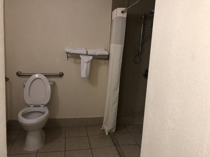 Bathroom 5, Quality Inn Alachua - Gainesville Area, Alachua