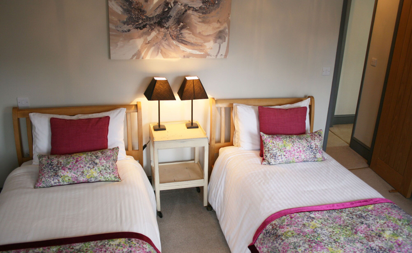 Bedroom 2, The Cross at Croscombe, Somerset