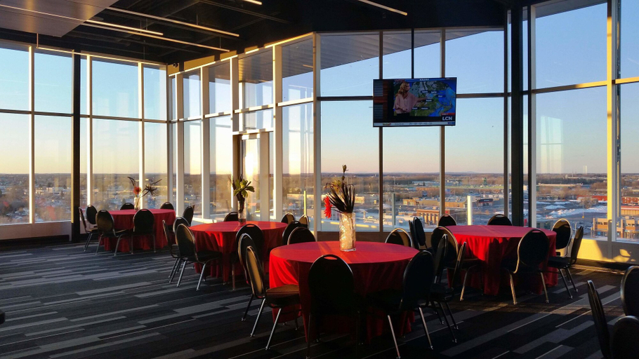 Food & Drinks 5, Grand Times Hotel Drummondville, Drummond